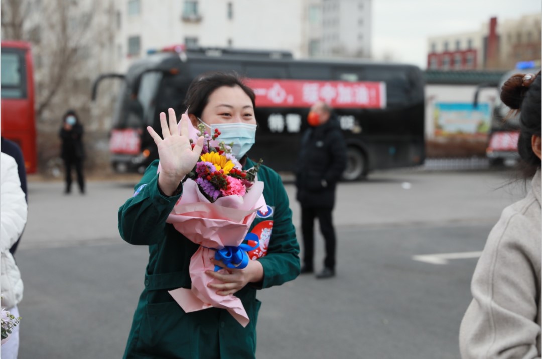 春暖花開，英雄歸來！葫蘆島市第二人民醫(yī)院支援綏中醫(yī)療隊(duì)凱旋而歸~(圖9)